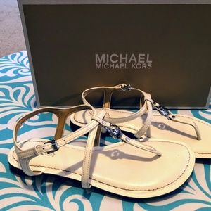 MAKE AN OFFER MICHAEL KORS WHITE SANDALS!